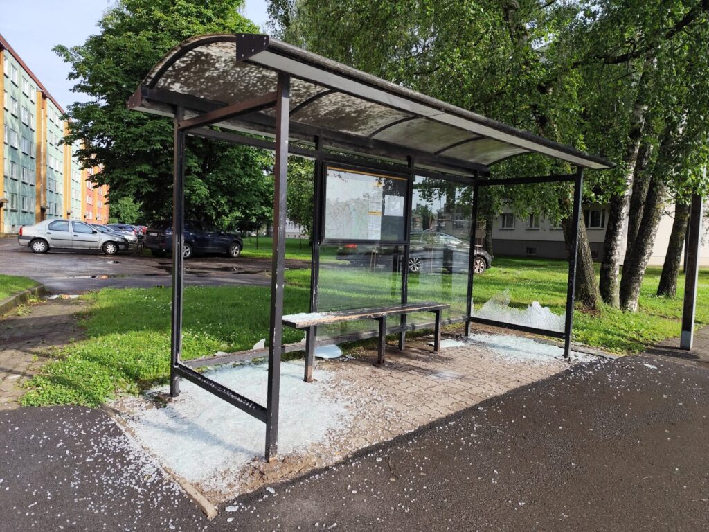 Vandalism Anne bussipeatuses: linnal ei ole võimalik kahju täpset maksumust välja tuua