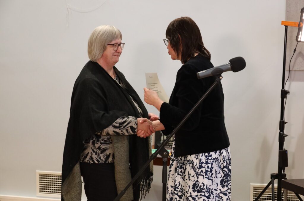 Tartu Linnaraamatukogus tunnustati parimaid raamatukogutöötajaid 