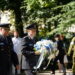 GALERII: Võidupüha puhul asetati pärjad Kalevipoja jalamile